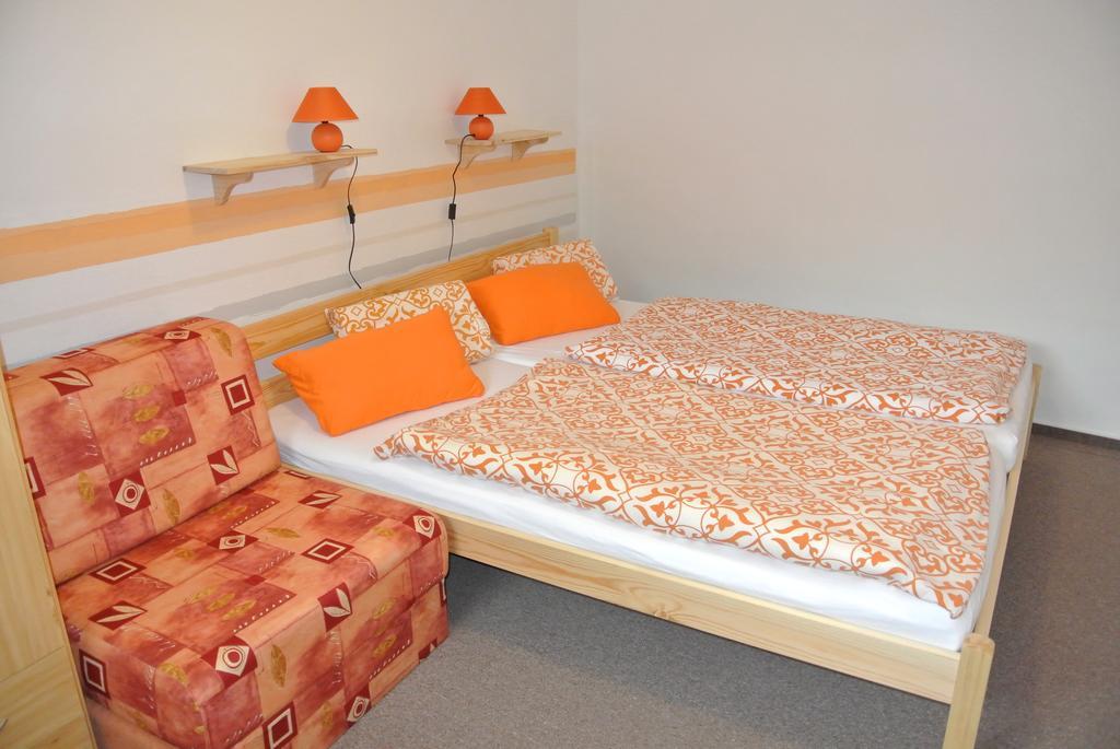 Apartmany Ruze Липова-Лазне Экстерьер фото