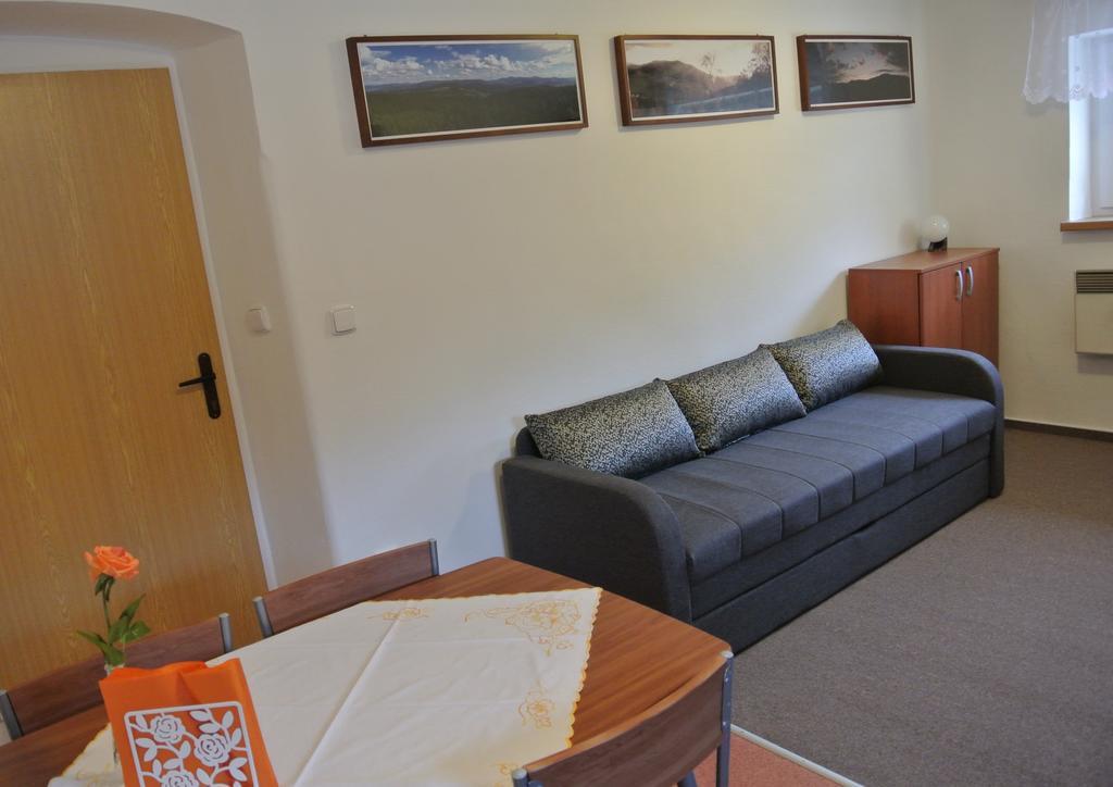 Apartmany Ruze Липова-Лазне Экстерьер фото